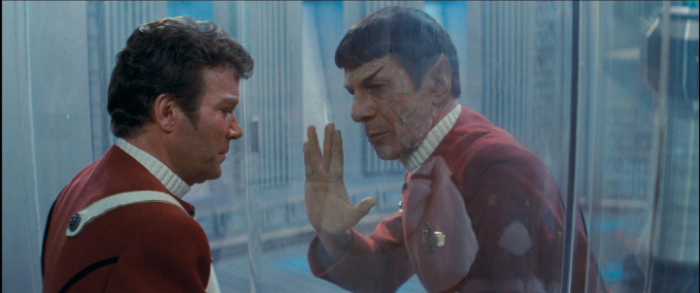 Ve celovečerním snímku Wrath of Khan Spock zemře, ale přenese svou podstatu do doktora McCoye a v dalším díle znovu ožije. Smrt Leonarda Nimoye je bohužel již konečná.