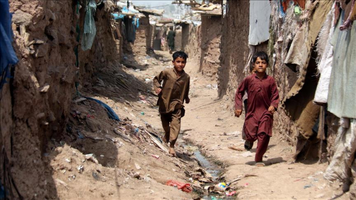 V pákistánském slumu