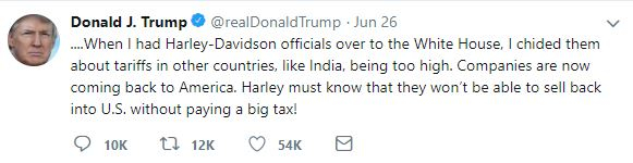 Trump se nechal slyšet, že při předchozích jednáních se zástupci Harley-Davidson, však býval jejich velký fanoušek, se shodli, že je trendem spíše opačný jev - společnosti se vrací zpátky do USA. Proto Trump krok spanilou jízdu Harley-Davidson nechápe. 