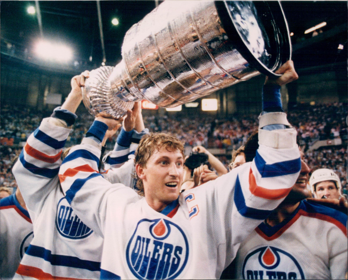Stanley Cup vyhrál Gretzky čtyřikrát, a to s Edmonton Oilers