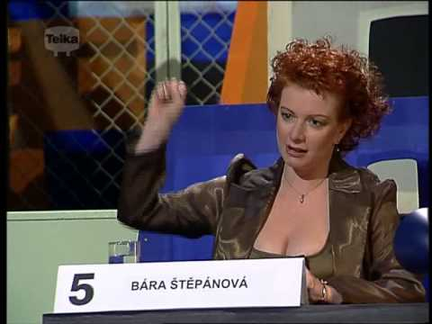 Bára Štěpánová ve své životní roli. Roli moderátorky Čtveráků