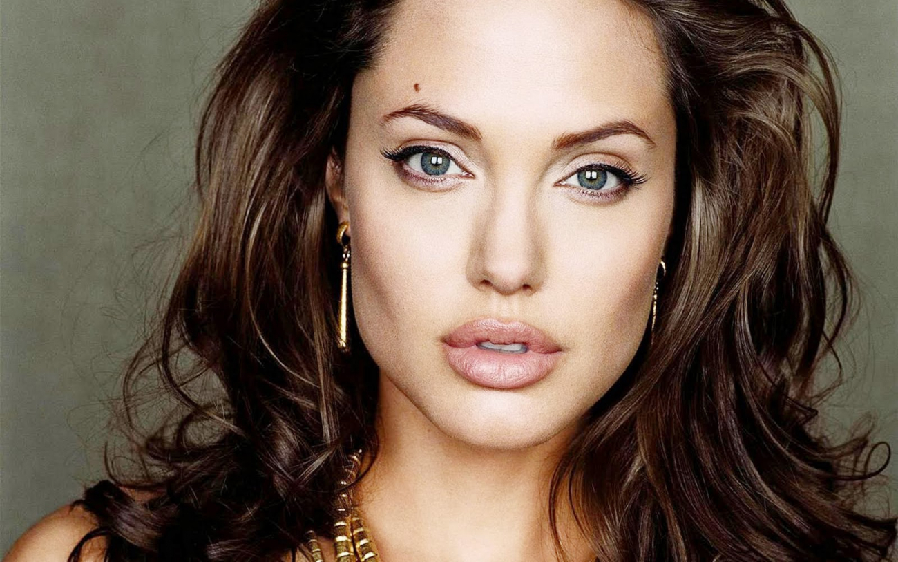 Angelina Jolie