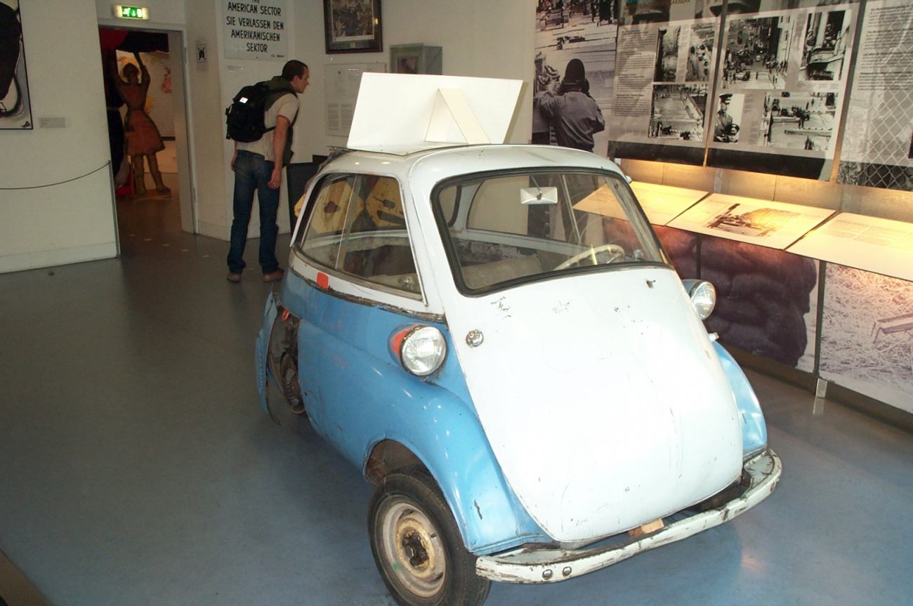 BMW Isetta byla tak malá, že v ní celníci ani nečekali žádnou skrýš
