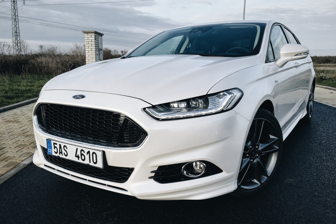 Ford Mondeo ST-Line a jeho dravé křivky