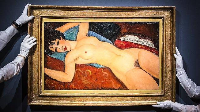 Modiglianiho ležící akt je v seznamu nejdráže vydražených děl na třetí příčce. Stál 170,4 milionu dolarů, což je 3,7 miliardy korun.