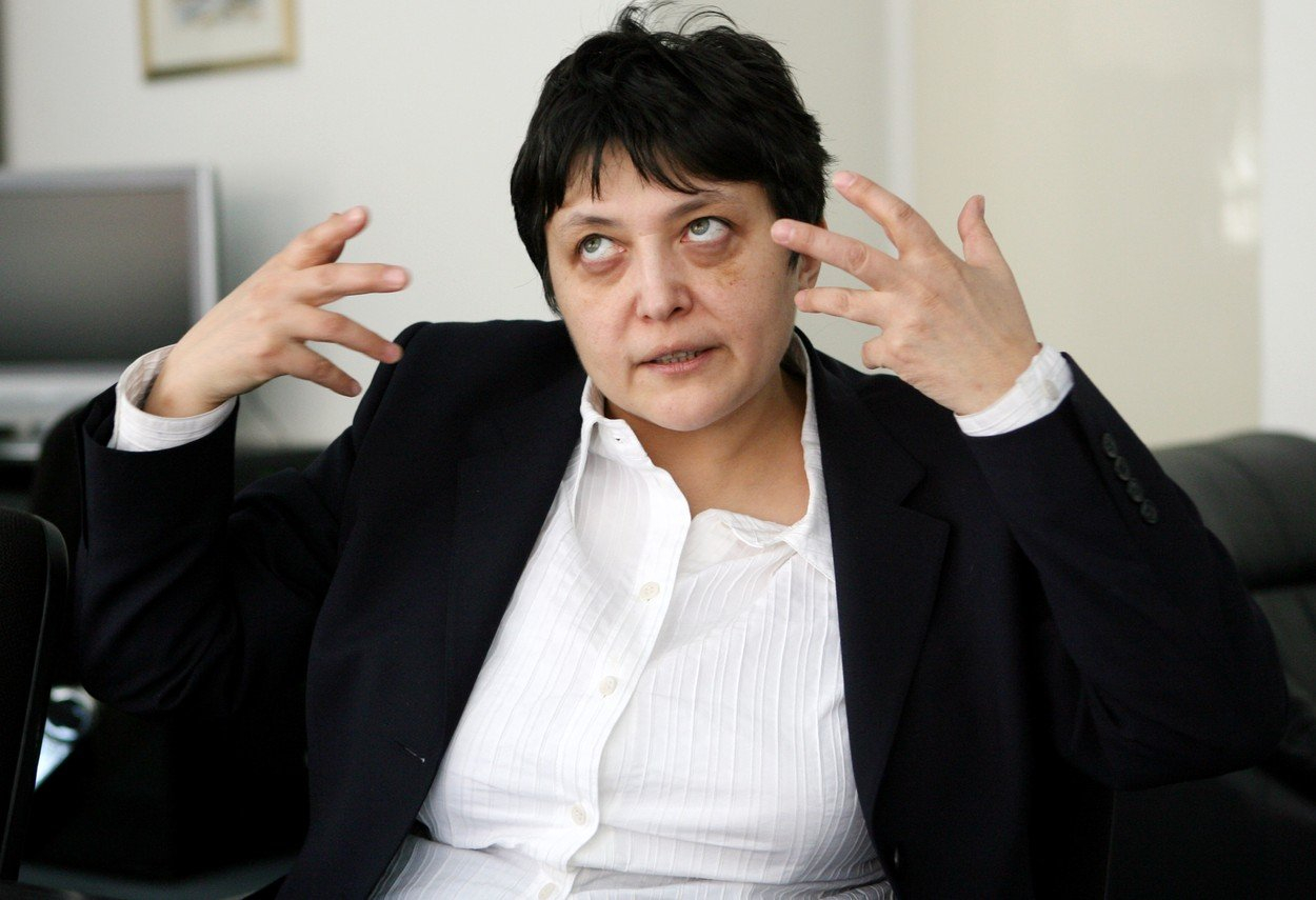 Vzpomínáte na ministryni pro lidská práva Džamilu Stehlíkovou? Připomenout ji lidem chce TOP 09.