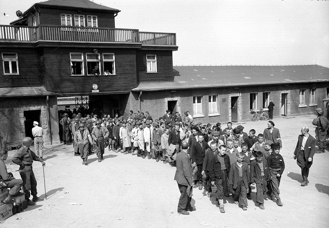 Koncentrační tábor Buchenwald osvobodila americká armáda 11. dubna 1945.