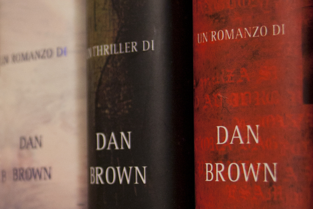 Úspěch Dana Browna je založen na tom, že čtenáře udržeje neustále v napětí.