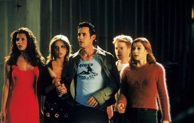 Buffy, přemožitelka upírů byla jak dělaná pro všechny, kteří měli rádi fantasy, ale zároveň hodlali zůstat cool.