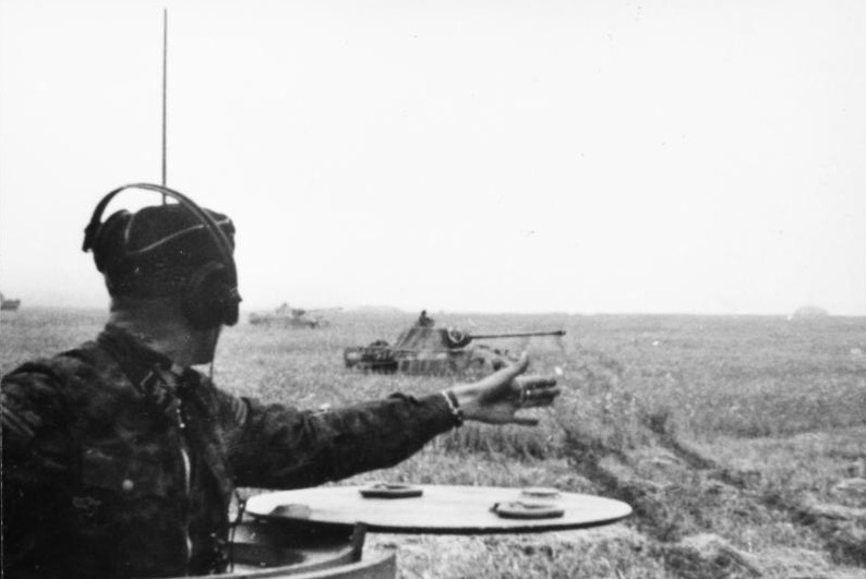 Německé tanky typu Panther a jejich řazení do výchozích pozic