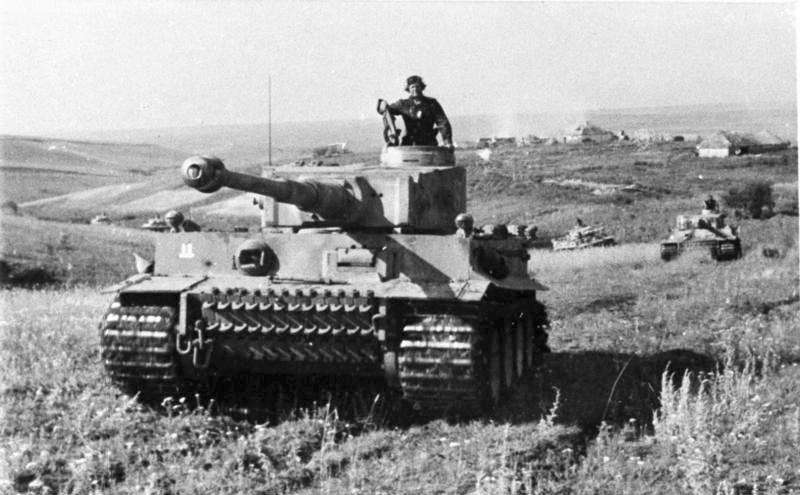Postupující kolona tanků Tiger