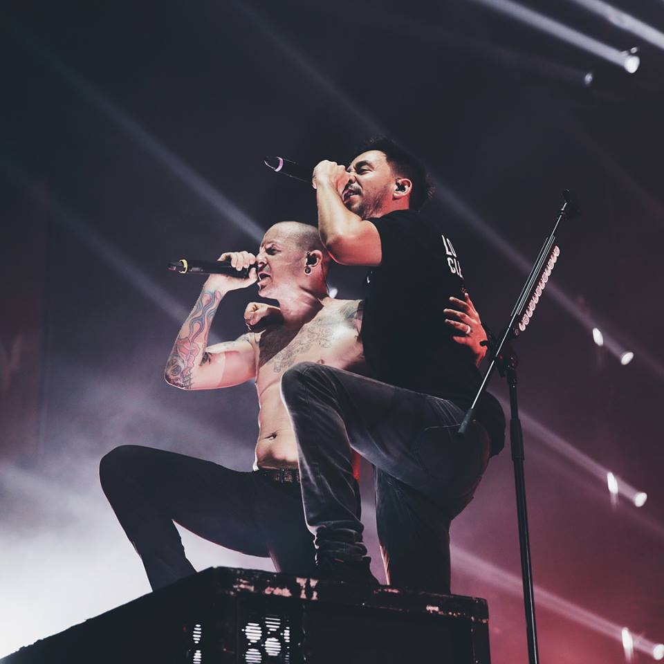 Turné Linkin Park bylo po zpěvákově smrti zrušeno.