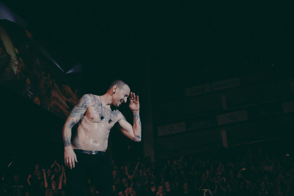 Stovky vyprodaných koncertů a desítky milionů prodaných desek. Linkin Park pokořili mnoho met.