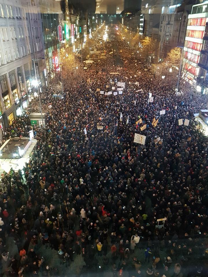 Demonstrace na Václaváku byl jeden velký podvod