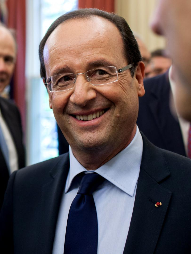 Francois Hollande ve své upřímné soustrasti zaměnil Japonce za Číňany.