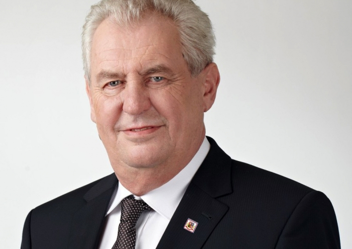 Miloš Zeman si musí nechat podepsat pracovní smlouvu