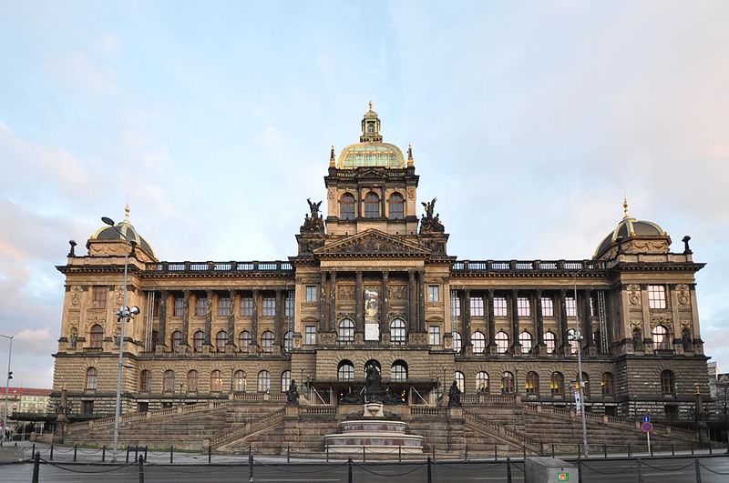 Národní muzeum prochází v současné době rozsáhlou rekonstrukcí.