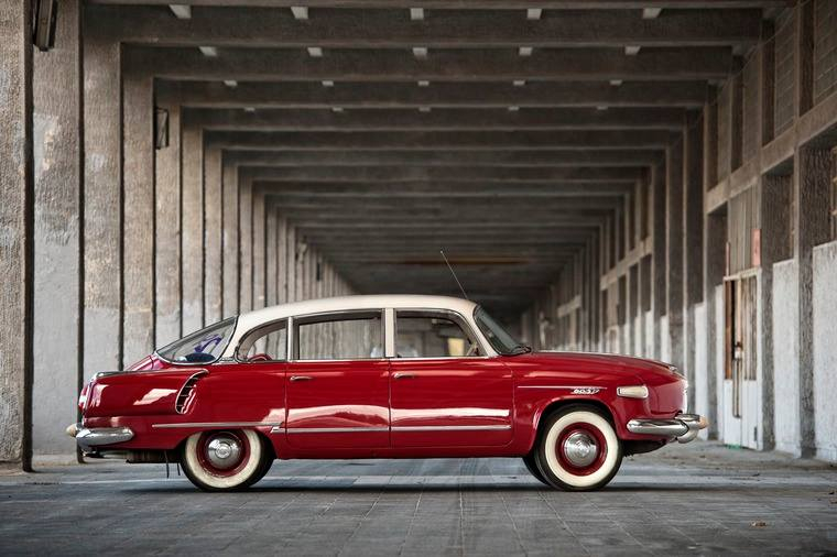 V letech 1955 až 1975 vyráběla automobilka Tatra národní podnik Kopřivnice tuto krásná a  Tatra 603. Ve světě vzbudila svého času značný ohlas a dnes je vysoce ceněná mezi sběrateli.