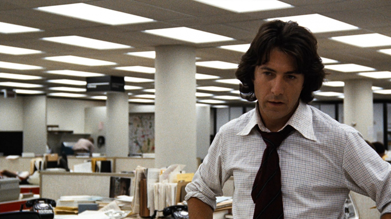 Dustin Hoffman ve snímku Všichni prezidentovi muži (1976).