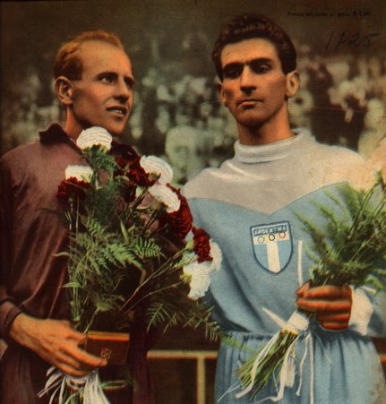 Emil Zátopek na olympijských hrách v Helsinkách. Vedle něj argentinec Gorno.