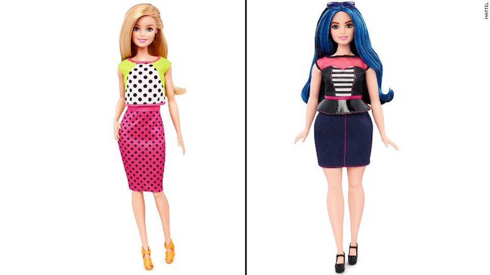 Anorektická Barbie a pořádná Barbie jsou z dílny koncernu Mattel