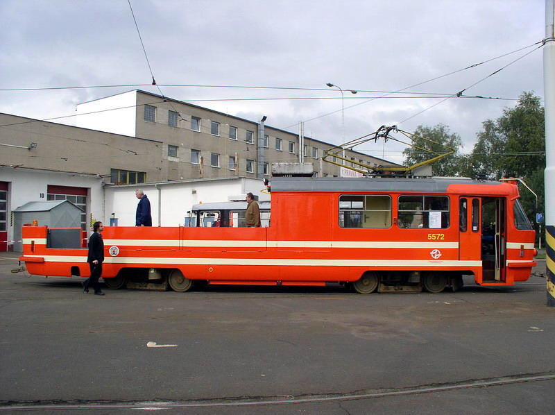 Ve své domovské vozovně na Pankráci v roce 2006
