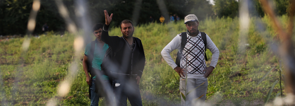 Jedna z prvních fotek z dnešního rána – reakce uprchíků na neprodyšné uzavření hranic.