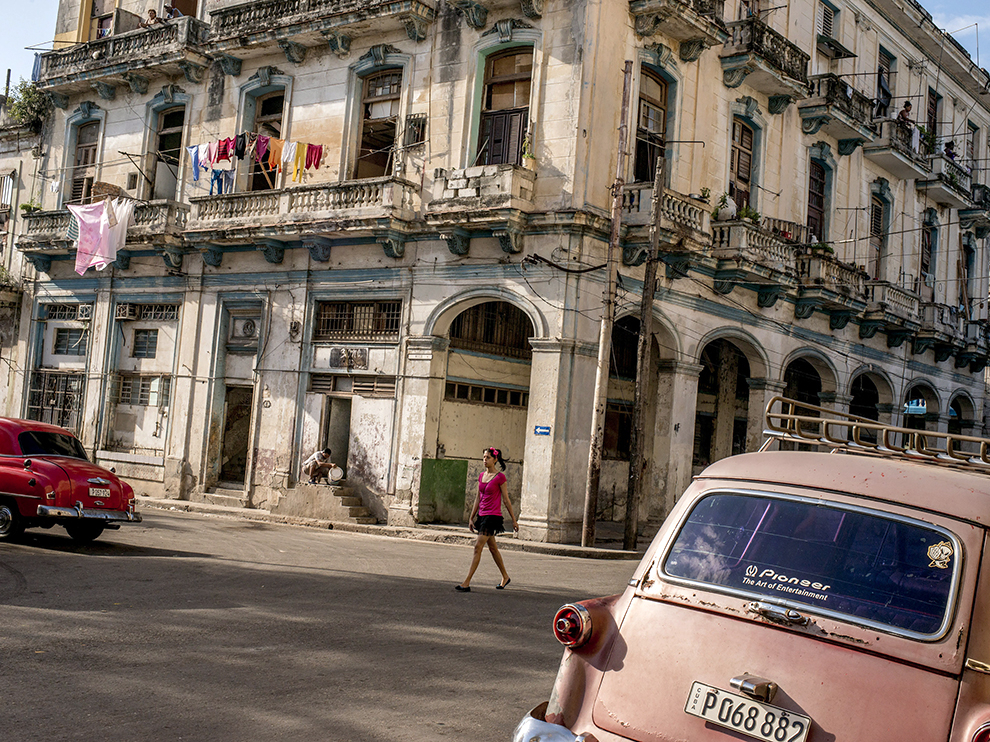 "Starým auťákům říkají Kubánci máquinas - jsou všudypřítomné po celé Havaně."