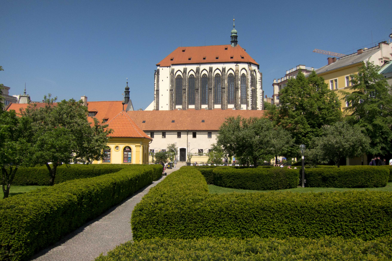 Místo, kde se dříve dealovalo peří