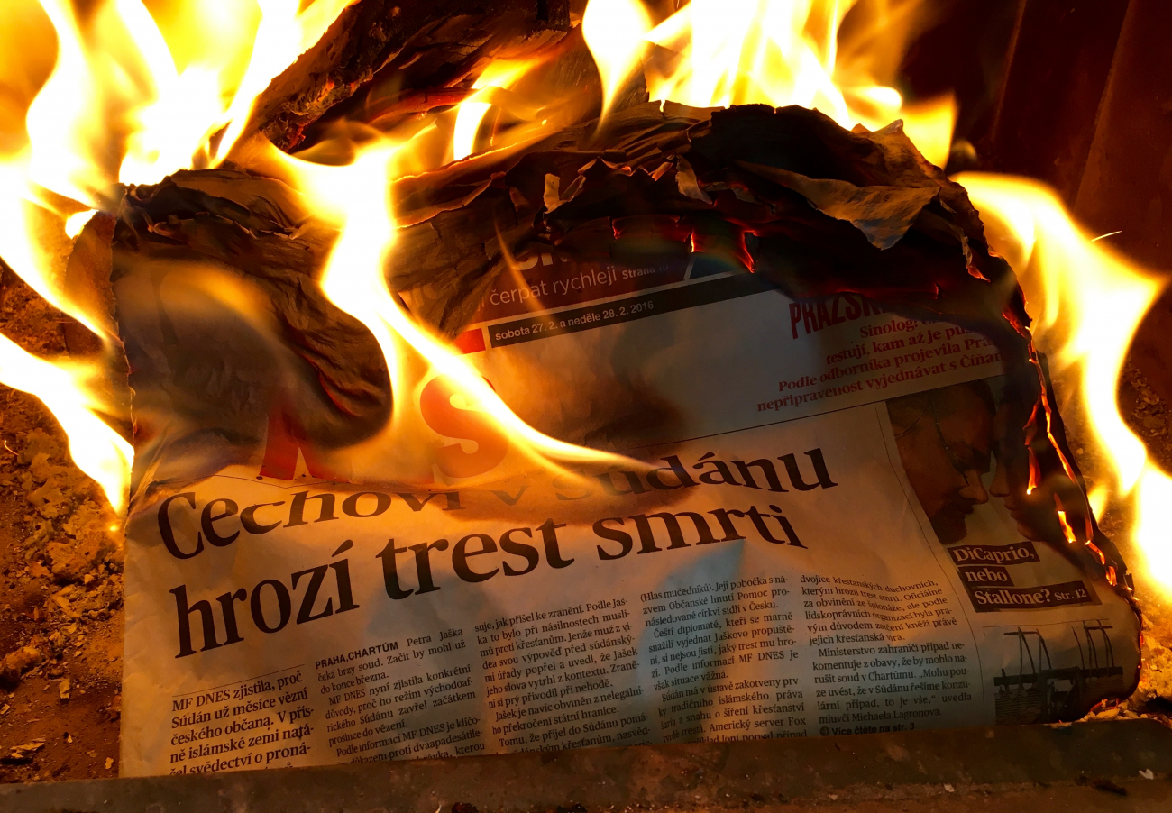 Shoří noviny v kamnech dějin? Pravděpodobně ano.