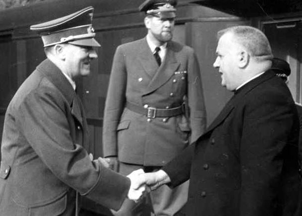 Tiso se setkal s Hitlerem. O tom se Kotlebovi může jen zdát.
