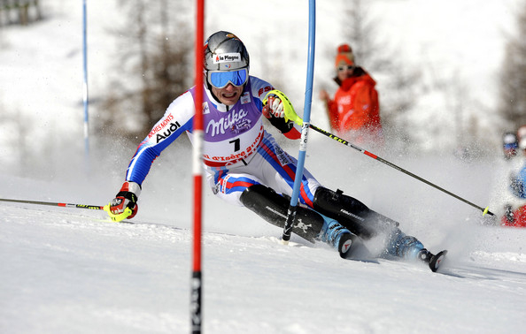Slalomka je už hodně speciální závodní lyže
