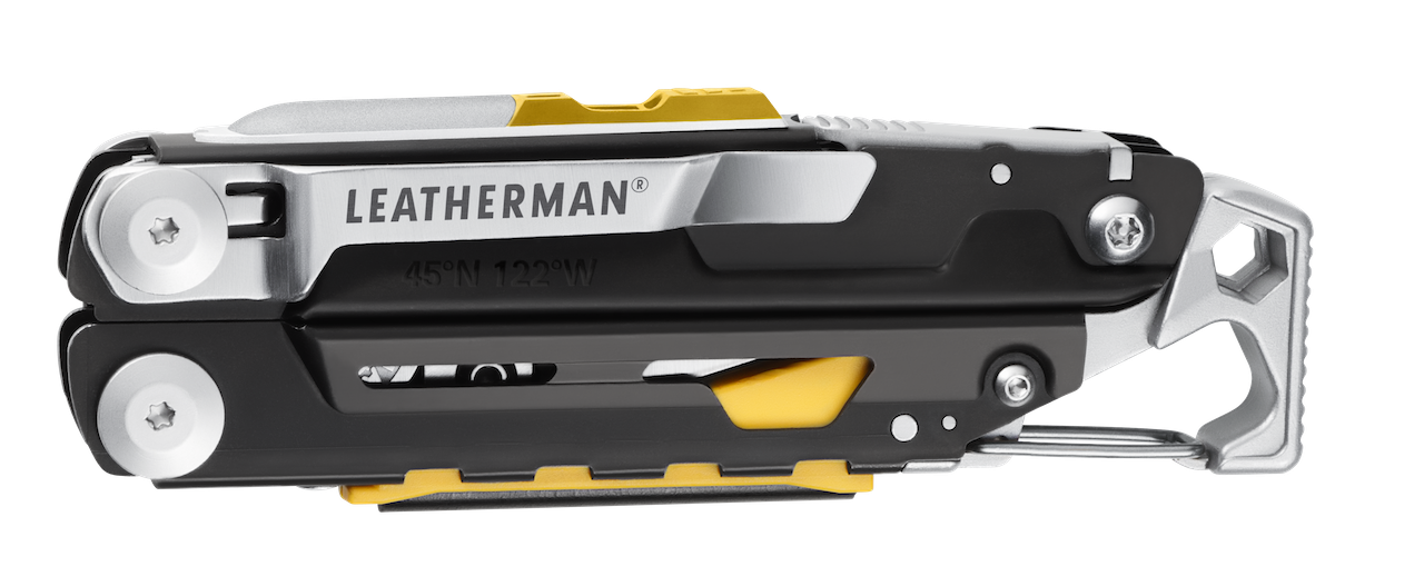 Zavřený multitool klame tělem. Když ho ale rozevřete, máte v ruce celou dílnu.