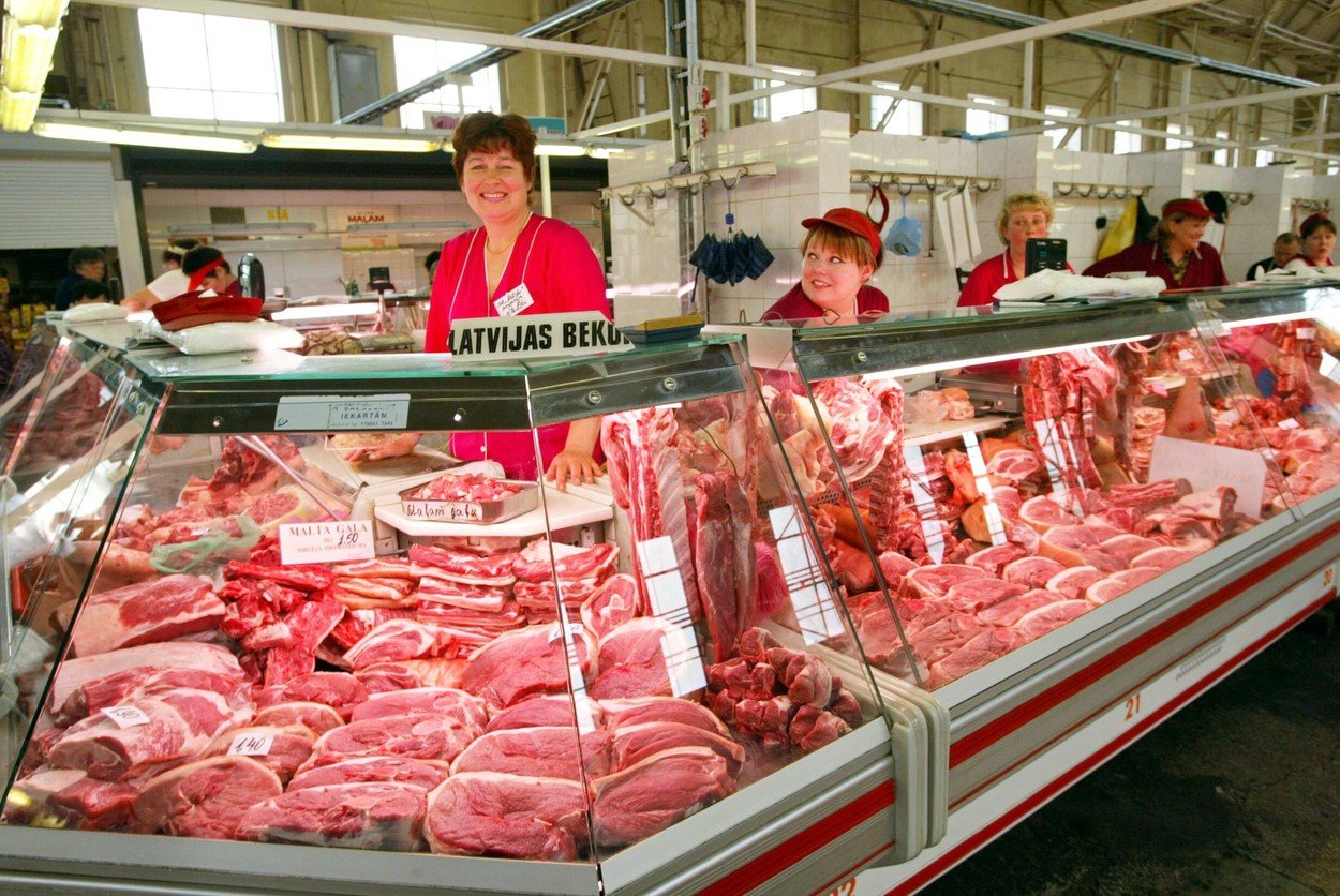 Masu a řeznickým i uzenářským produktům je věnována celá jedna hala