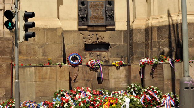 Česko si bude připomínat dva nové významné dny. Jedním z nich je 18. červen, den kdy svou poslední bitvu prohráli parašutisté podílející se na atentátu na Heydricha. 