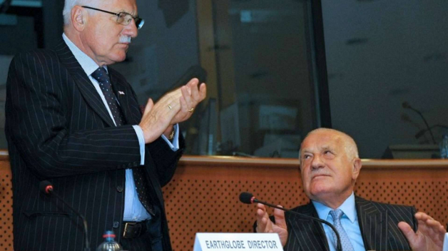 Václav Klaus se rád chválí.