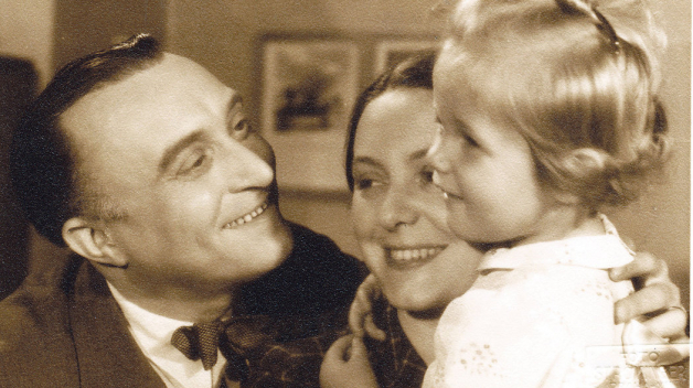 Oldřich Nový s manželkou Alicí (uprostřed) a dcerou Janou. Obě je miloval, ani s jednou to ale nebylo jednoduché.