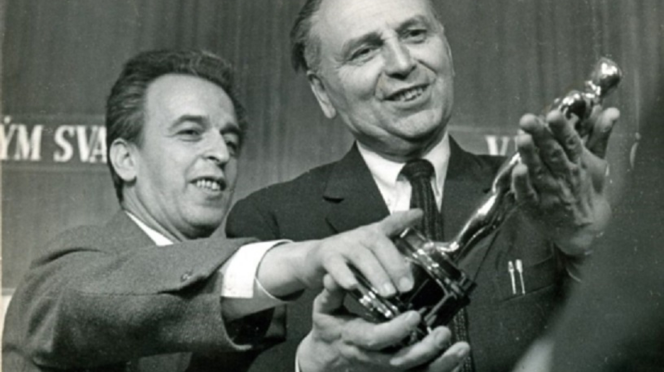 Režiséři Ján Kadár a Elmar Klos na předávání Oscarů. 
