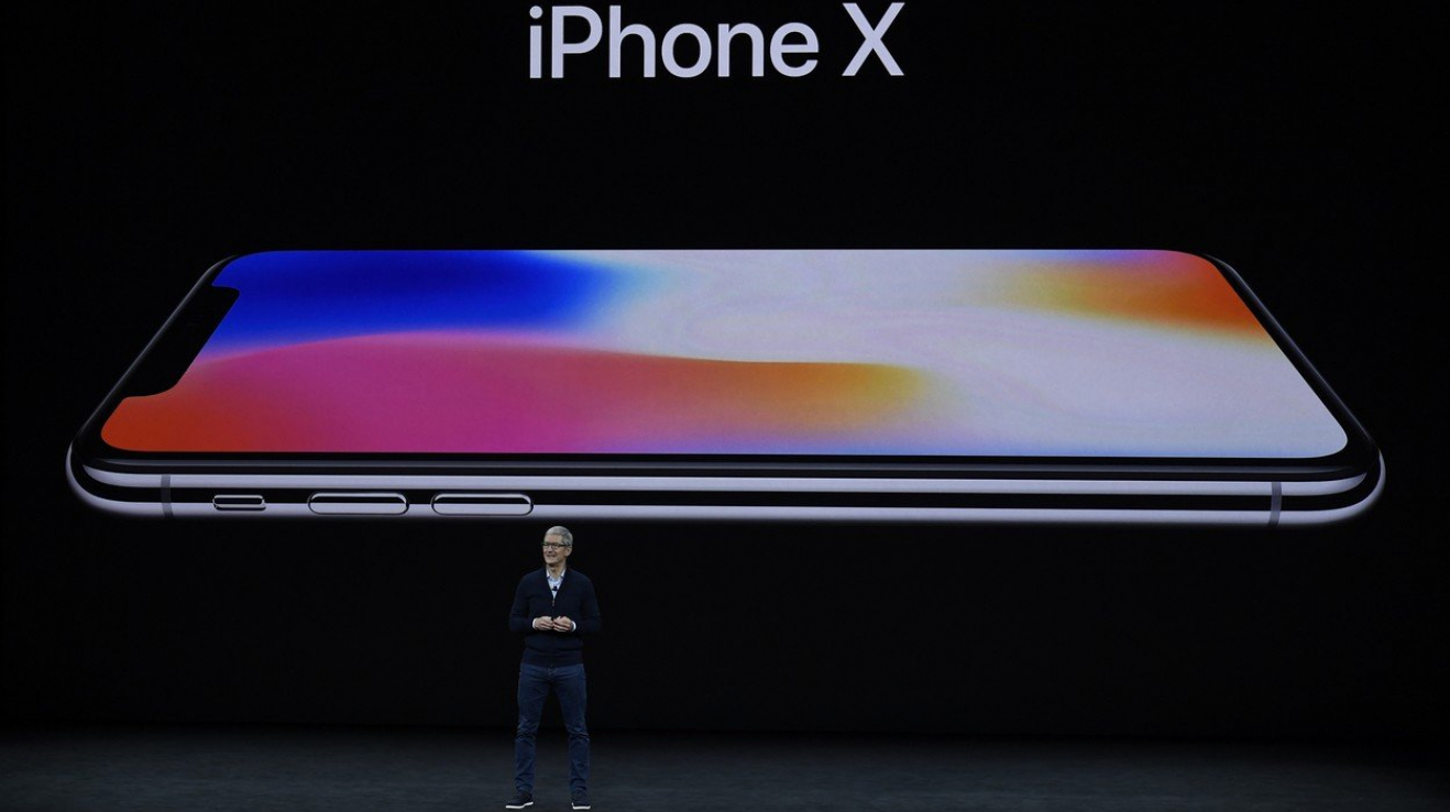 iPhone X je luxusní a asi nejdražší smartphone současnosti. Opravdu ho čeští úředníci tolik potřebují?