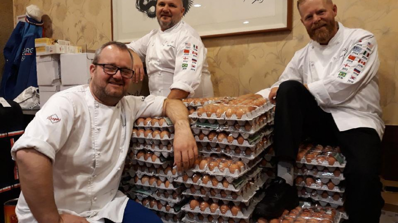 Kuchaři norského olympijského týmu objednali pro sportovce 1500 vajíček, dostali jich desetkrát tolik. Ups.