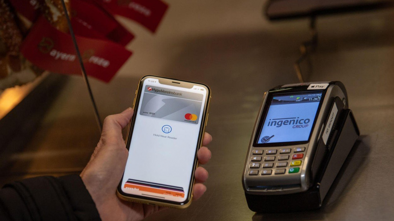 Apple Pay je konečně v Česku.