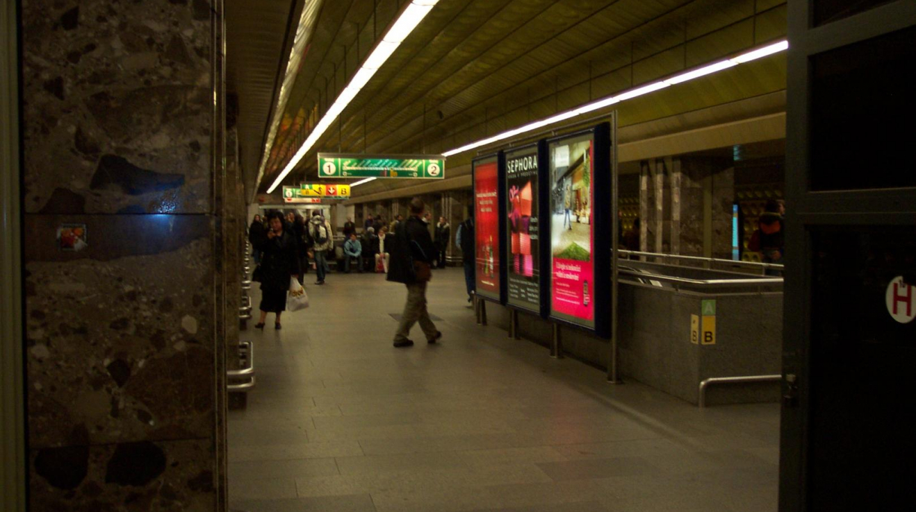 Spor se týká reklamní plochy v metru Staroměstská.