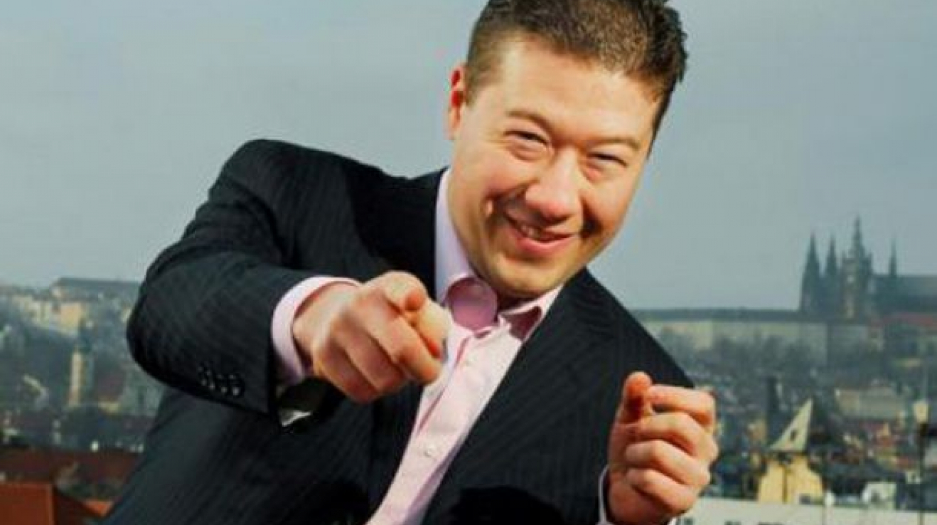 Tomio si získal preference díky krizi s uprchlíky. Vznikla na tom celá SPD.