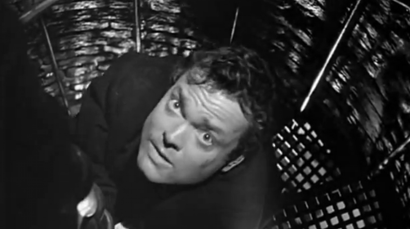Welles "pouze" jako herec v oskarovém snímku Třetí muž. Scénář napsal slavný britský spisovatel Grahem Greene