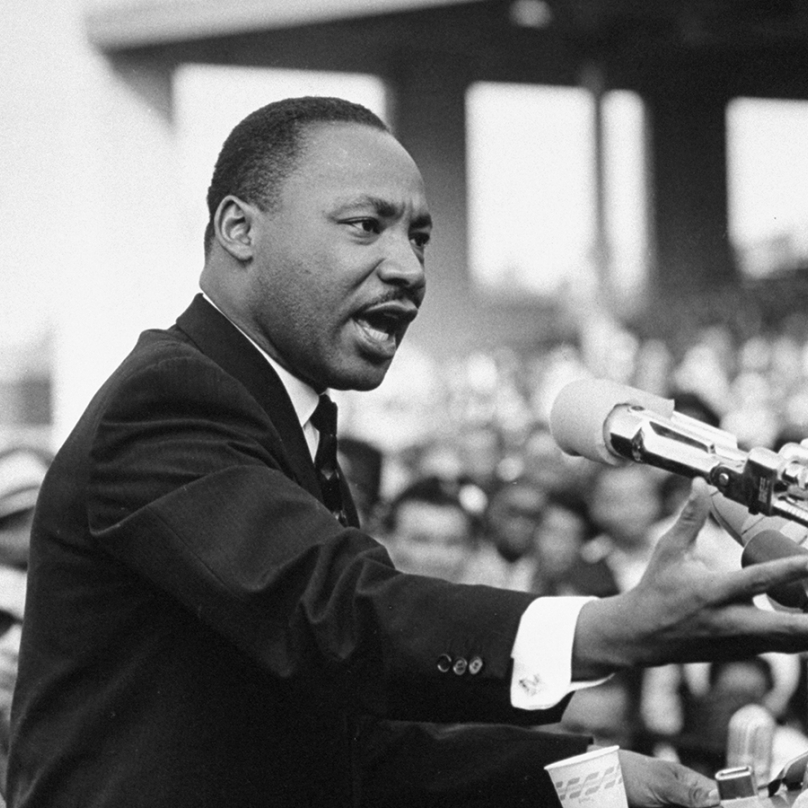 Kněz Martin Luther King junior se stal jednou z nejvýznamnějších postav v boji za rasovou rovnoprávnost. Jeho projev před 54 lety změnil svět.