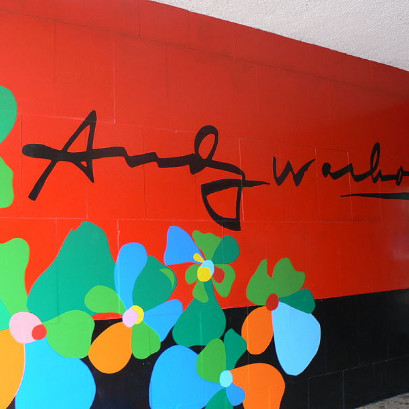 Muzeum moderního umění Andyho Warhola ve slovenském městě Medzilaborce, které leží kousek od rodné obce jeho rodičů.