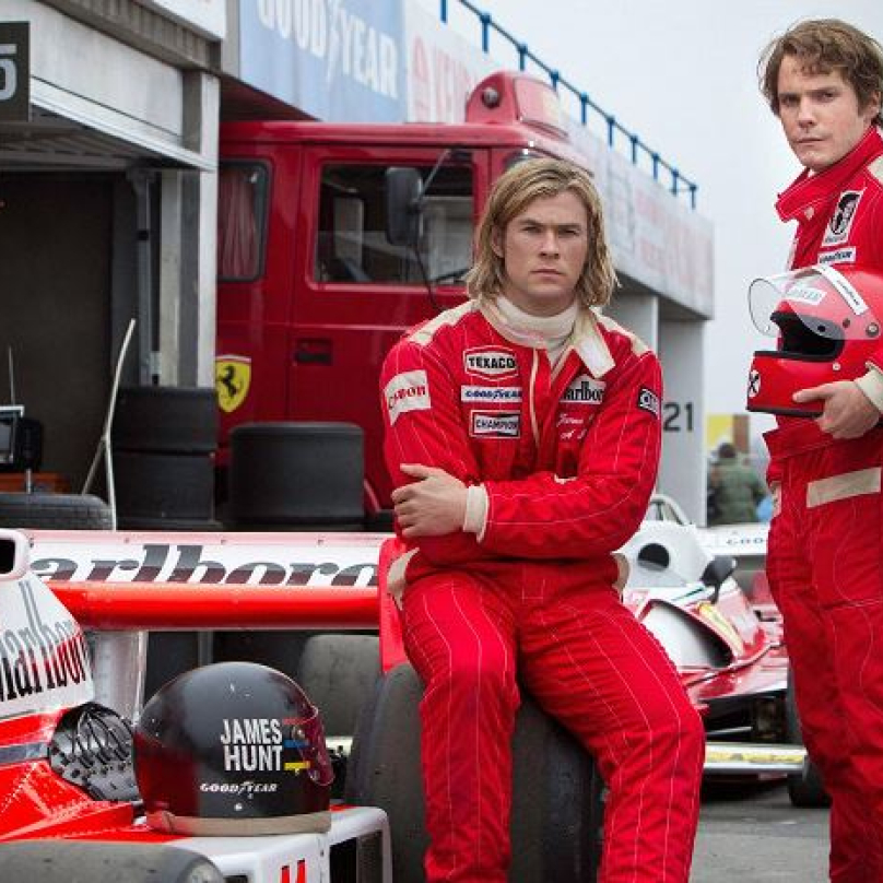 Rivalové - James Hunt a Niki Lauda.