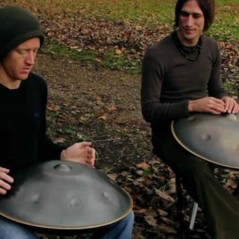 Absolutně harmonický, skoro až nadpozemský zvuk – zvuková socha jménem Hang Drum. 