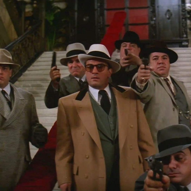 Robert De Niro, Clem Caserta, Bob Martana a George S. Spataro ve filmu Neúplatní.