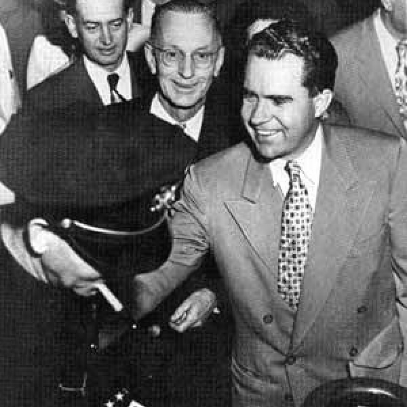 Richard Nixon při kampani do Senátu v roce 1950.